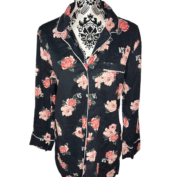 Victoria's Secret Other - Victoria’s Secret Roses Print Robe Size Medium